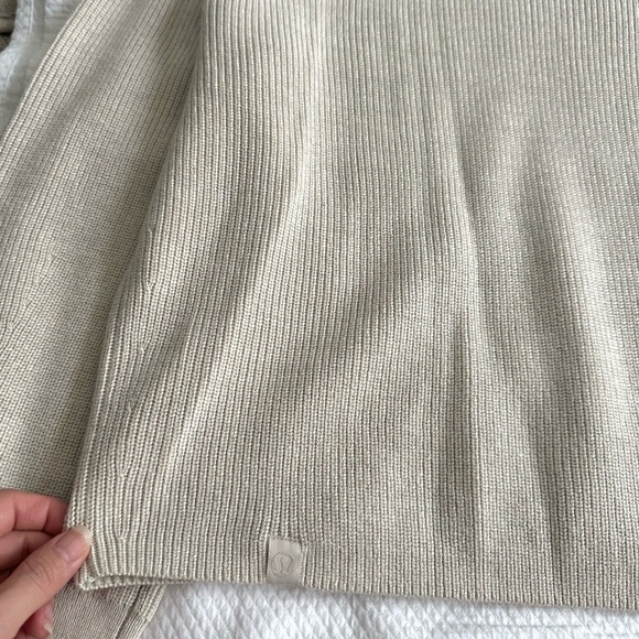 NWOT💕 Lululemon Merino Wool-Blend Ribbed Turtleneck Sweater SZ 12 - Picture 5 of 7